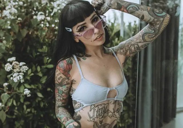 Beautifully tattooed women photograph by Jayson Hinrichsen