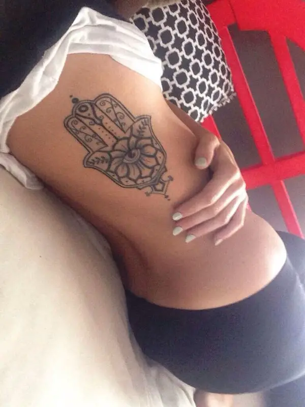 40 Sexiest Rib Tattoos for Girls